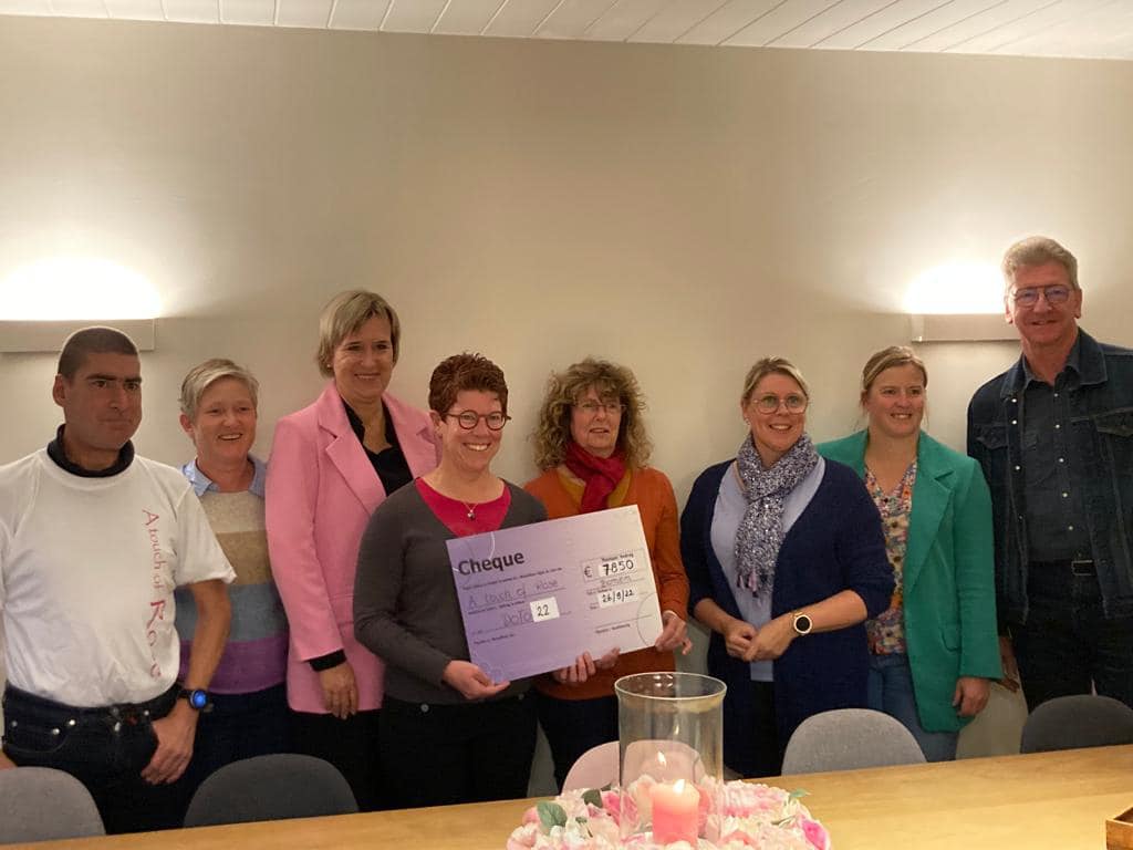 Dodentocht-wandelaars zamelen 7.850 euro in voor A touch of Rose